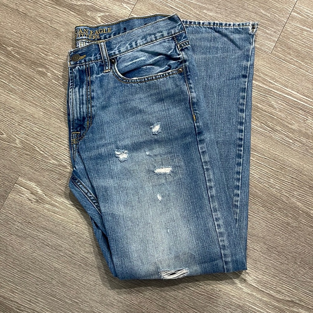 A&E Lightly Distressed, Bootcut Light-Wash Jeans!